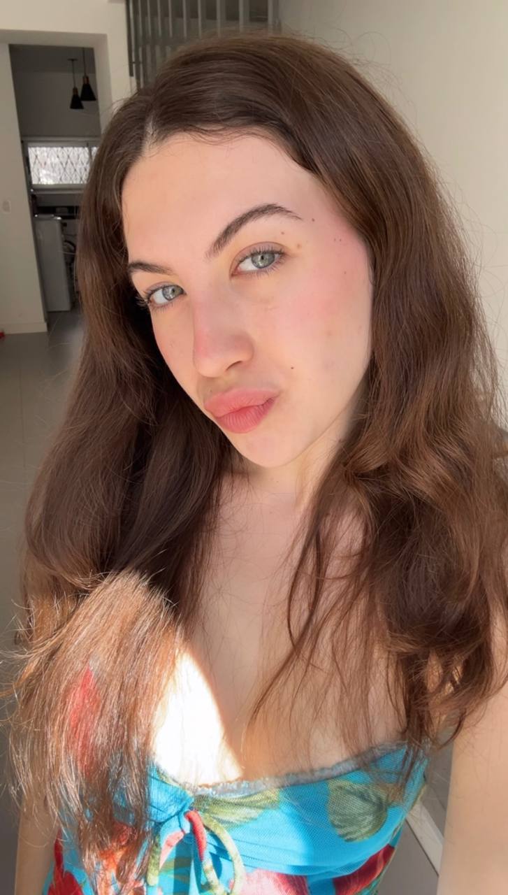 Nude girl Amber in Balikpapan