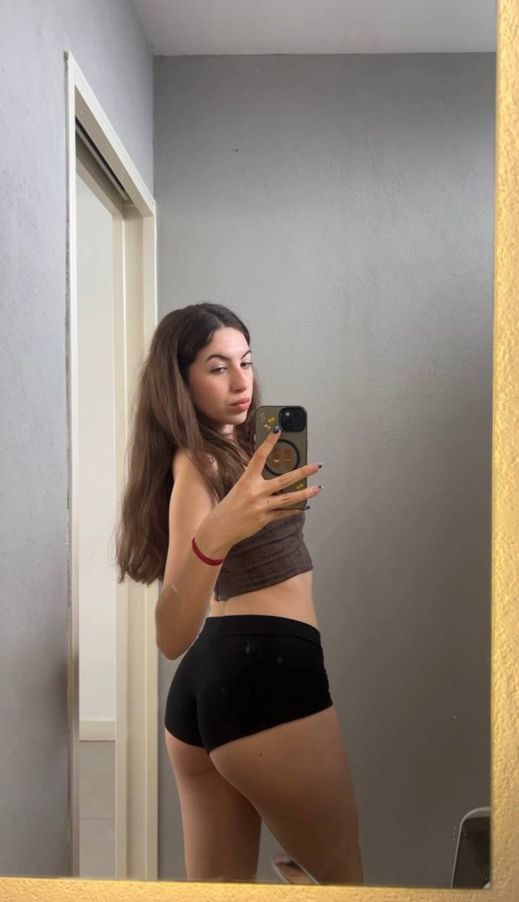 Amber in her underwear in Balikpapan