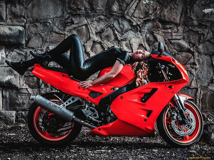 Beautiful girl Beautiful girls and motorcycles in Balikpapan