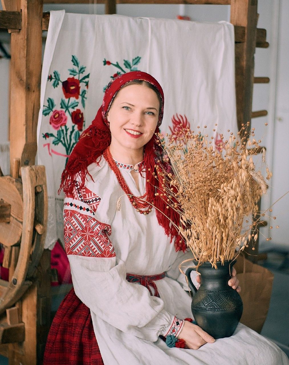 Women in Slavic costumes in Balikpapan